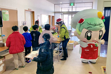 地域社会への貢献 〜移動こども食堂〜：株式会社はぐみ（HAGUMI）