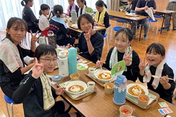 地域社会への貢献 〜移動こども食堂〜：株式会社はぐみ（HAGUMI）